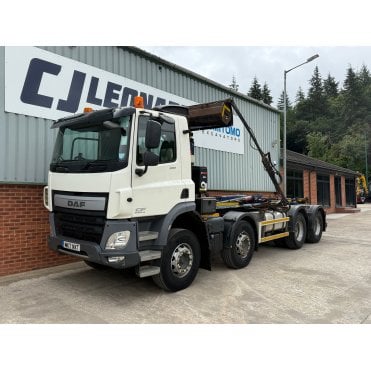 DAF CF 370 8x4 Hook Loader 2017
